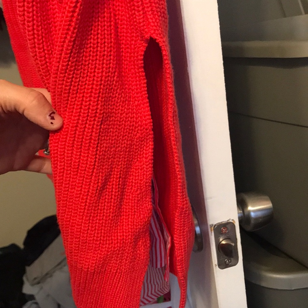 Sweater - Picture 5 of 5